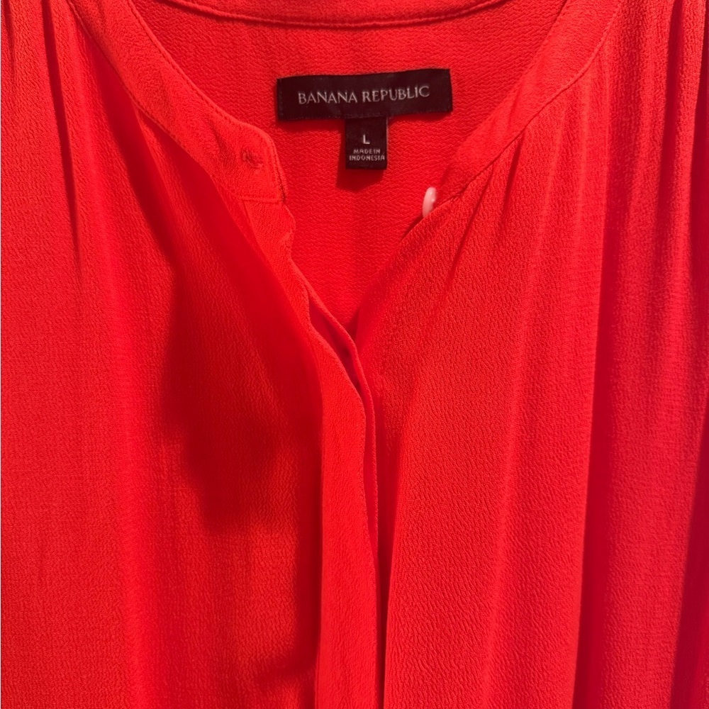 Banana Republic Women's Hot Red Flowy Blouse like new L - Picture 2 of 3